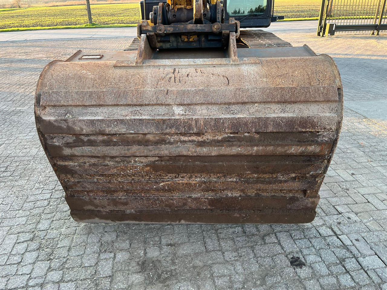 حفار زحاف Caterpillar 323EL: صورة 10