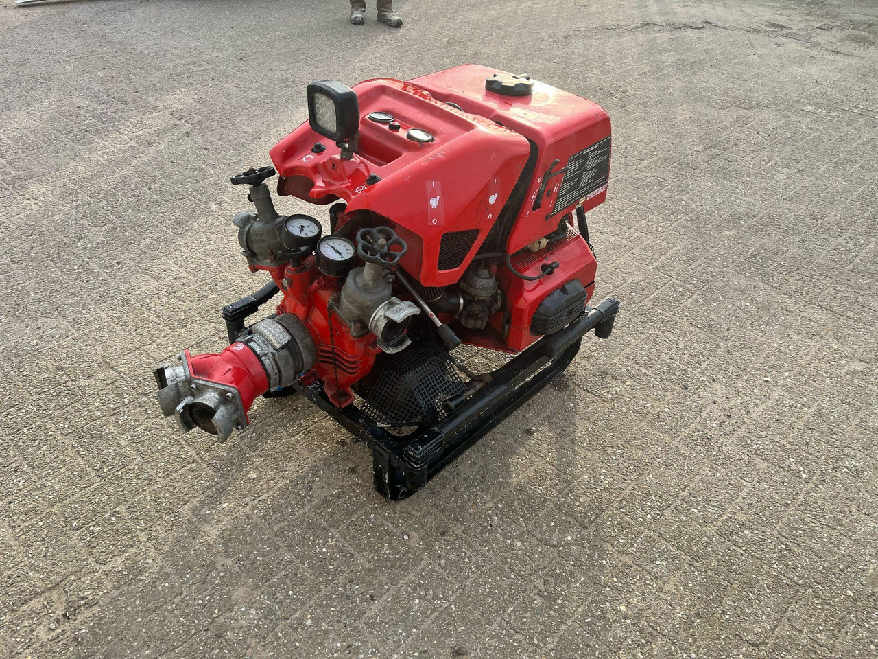 Rosenbauer FP 8/8 - مضخة مياه: صورة 3 Rosenbauer FP 8/8 - مضخة مياه: صورة 3