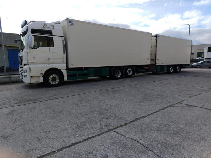 AUTOTRENO FRIGO MAN TGX TGX 26.580 6x2-4 LL - شاحنة الفريزر: صورة 1 AUTOTRENO FRIGO MAN TGX TGX 26.580 6x2-4 LL - شاحنة الفريزر: صورة 1