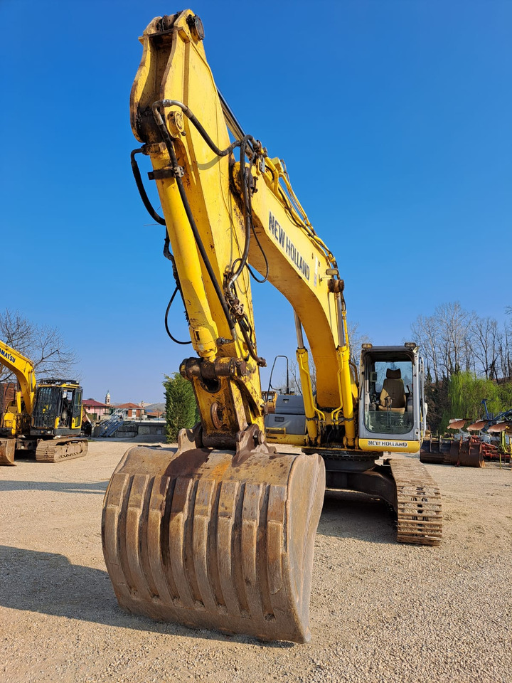 NEW HOLLAND KOBELCO E385B - حفار زحاف: صورة 5 NEW HOLLAND KOBELCO E385B - حفار زحاف: صورة 5