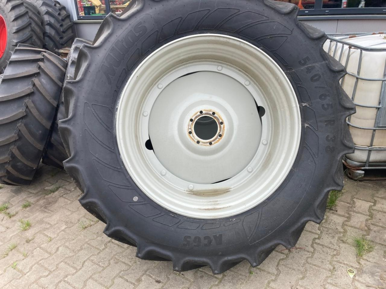2X 440/65R28//2X 540/65R38 VALTRA - إطارات: صورة 5 2X 440/65R28//2X 540/65R38 VALTRA - إطارات: صورة 5