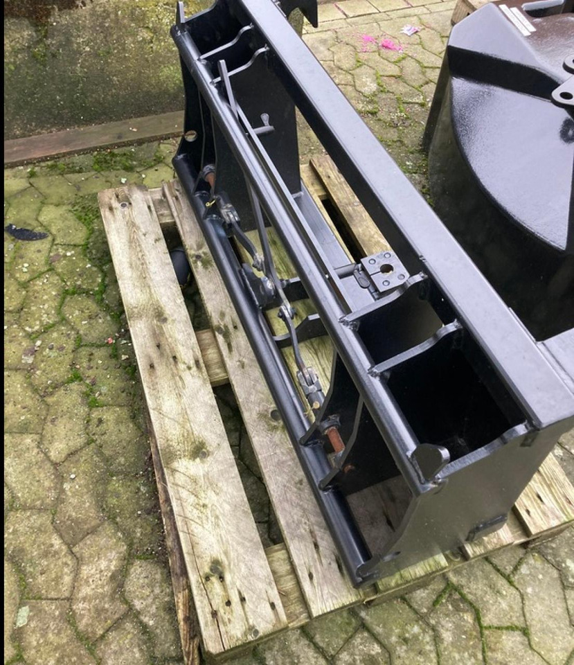 ADAPTER MERLO/EURO - بكت: صورة 2 ADAPTER MERLO/EURO - بكت: صورة 2