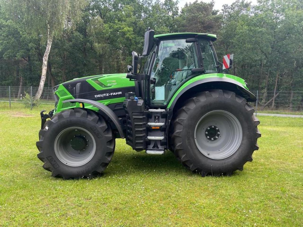 Deutz-Fahr 6210 PSHIFT AKTION - جرار: صورة 2 Deutz-Fahr 6210 PSHIFT AKTION - جرار: صورة 2