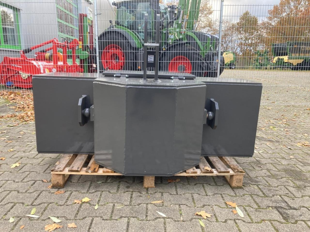 FRONTGEWICHT 2500 KG BUSCHMEIER - الوزن المعاكس: صورة 1 FRONTGEWICHT 2500 KG BUSCHMEIER - الوزن المعاكس: صورة 1