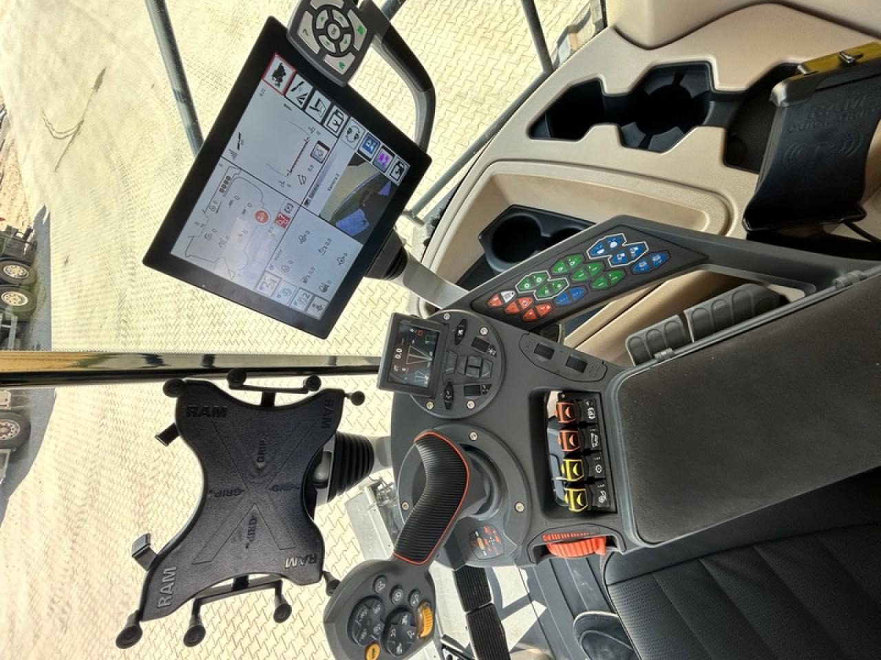Fendt AKTIONIDEAL 8T NEUMASCHINE - حصادة موحَّدة: صورة 5 Fendt AKTIONIDEAL 8T NEUMASCHINE - حصادة موحَّدة: صورة 5