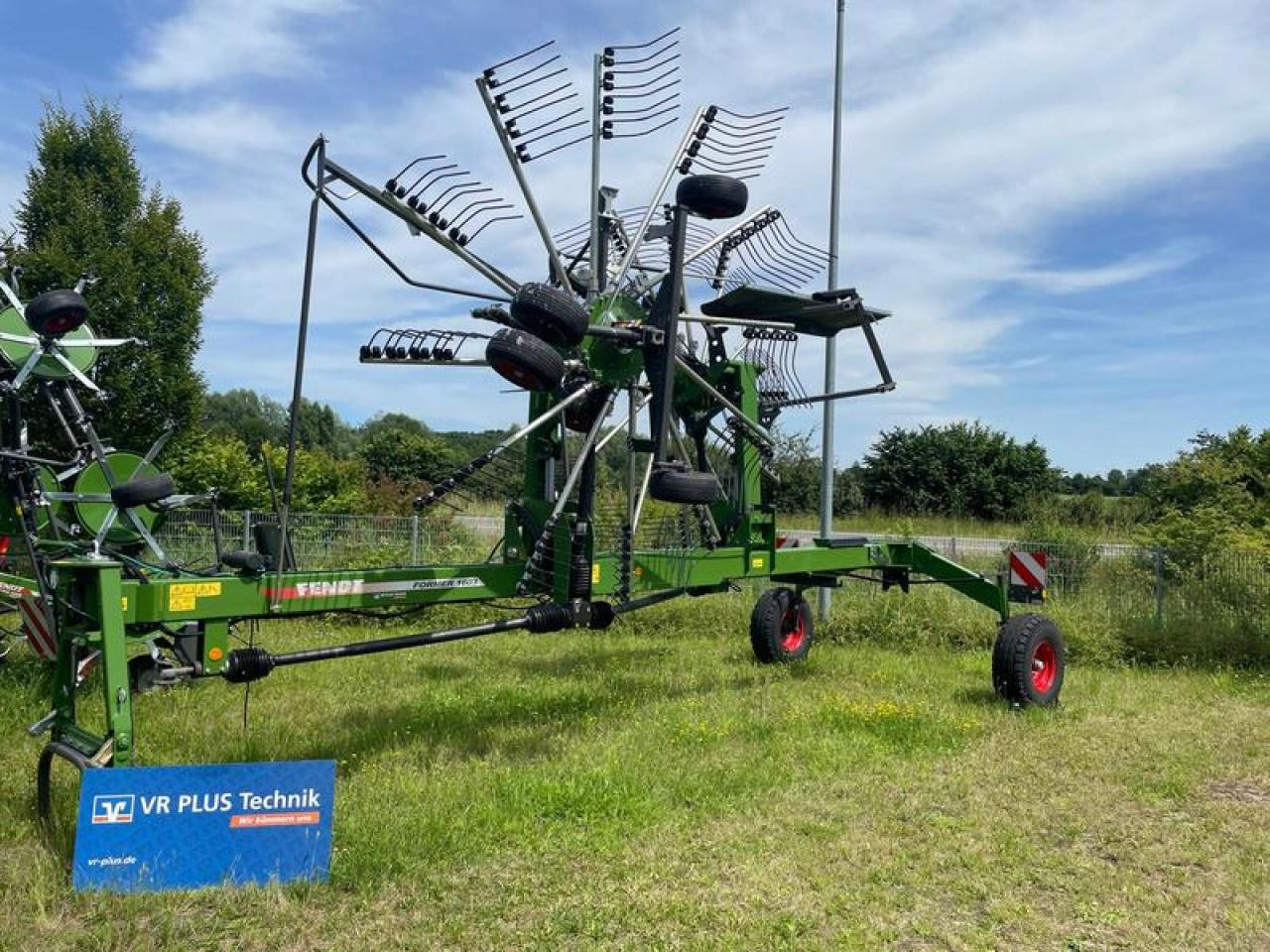 Fendt FORMER 1603 AKTION - آلة تيبيس العشب/ آلة جمع العشب: صورة 1 Fendt FORMER 1603 AKTION - آلة تيبيس العشب/ آلة جمع العشب: صورة 1