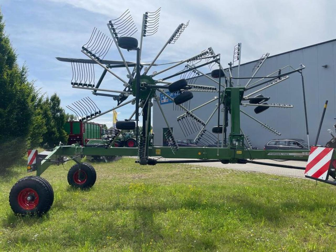 Fendt FORMER 1603 AKTION - آلة تيبيس العشب/ آلة جمع العشب: صورة 4 Fendt FORMER 1603 AKTION - آلة تيبيس العشب/ آلة جمع العشب: صورة 4