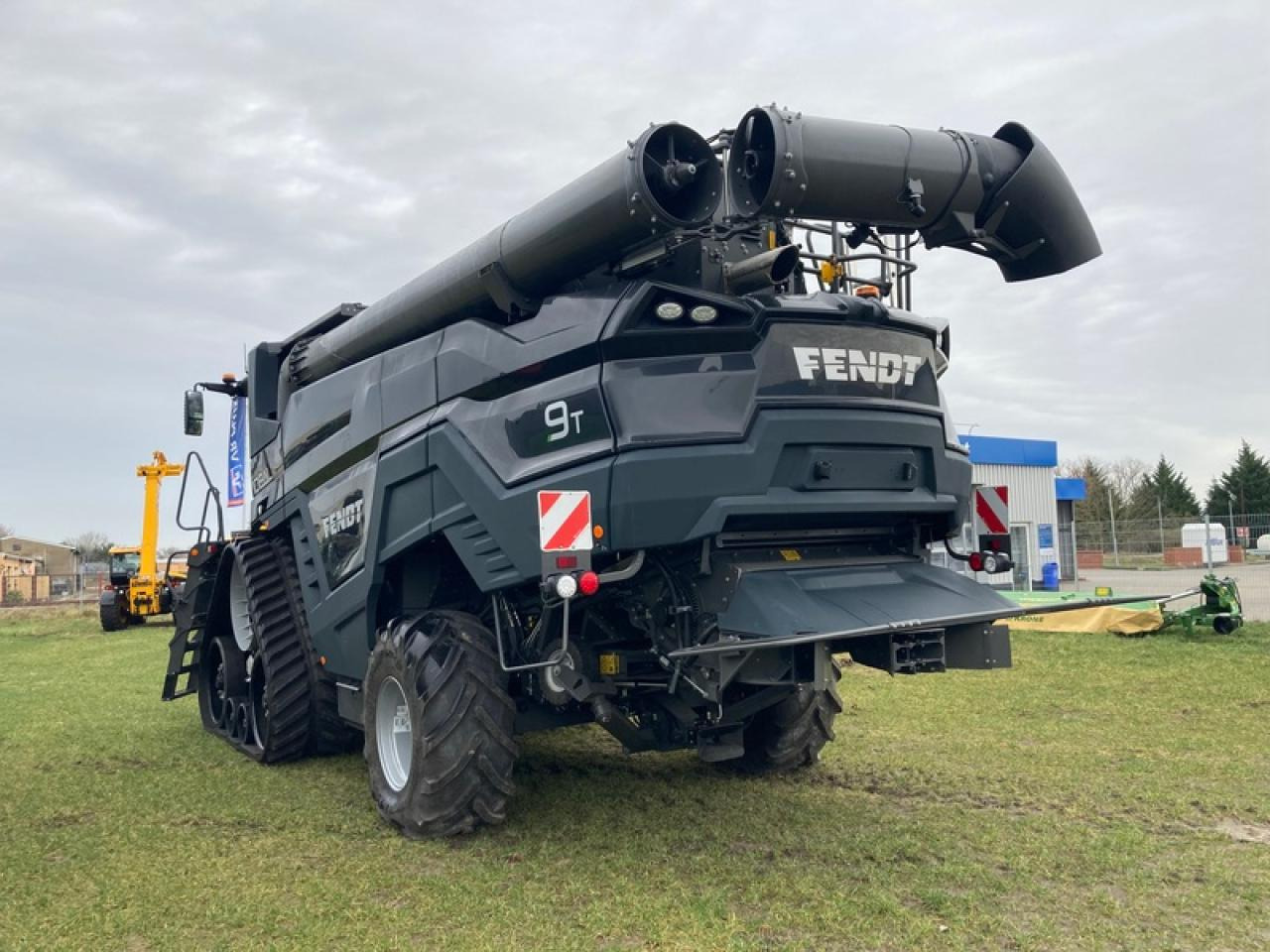 Fendt IDEAL 9 INKL. SCHNEIDWERK+WAGEN - حصادة موحَّدة: صورة 3 Fendt IDEAL 9 INKL. SCHNEIDWERK+WAGEN - حصادة موحَّدة: صورة 3