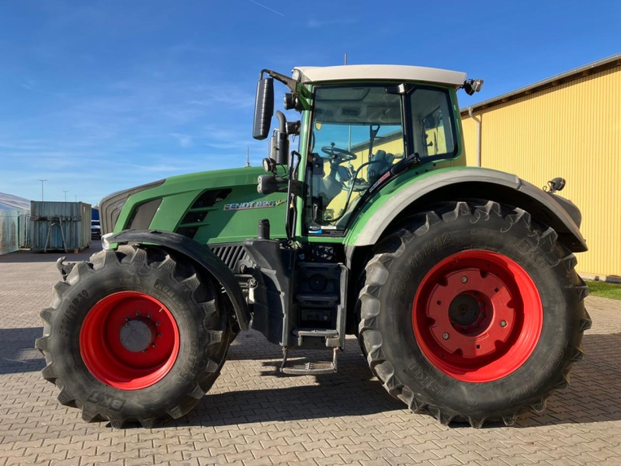Fendt VARIO 826 - جرار: صورة 2 Fendt VARIO 826 - جرار: صورة 2