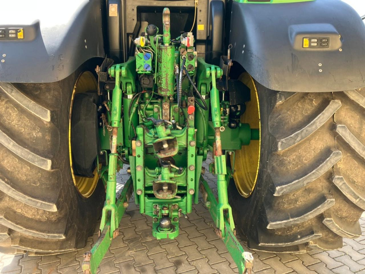 John Deere 6210R AUTOPOWER John Deere 6210R AUTOPOWER: صورة 6 John Deere 6210R AUTOPOWER John Deere 6210R AUTOPOWER: صورة 6