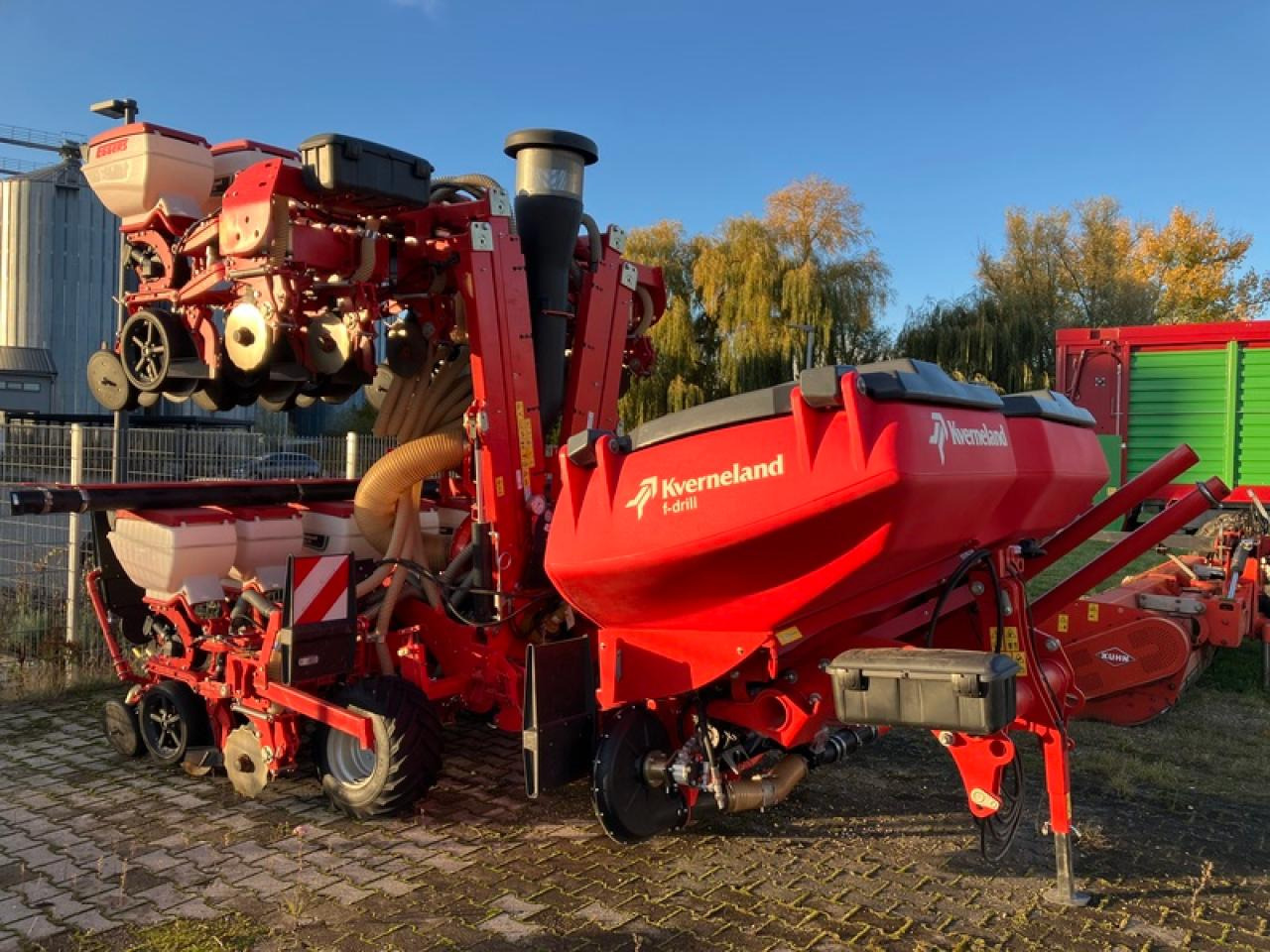 Kverneland OPTIMA 12 SX + FRONTTANK//GEOSEED - آلة نثر البذور الدقيقة: صورة 2 Kverneland OPTIMA 12 SX + FRONTTANK//GEOSEED - آلة نثر البذور الدقيقة: صورة 2