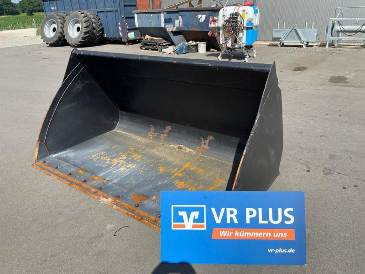 / LEICHTGUTSCHAUFEL NEW HOLLAND - بكت شيول: صورة 1 / LEICHTGUTSCHAUFEL NEW HOLLAND - بكت شيول: صورة 1