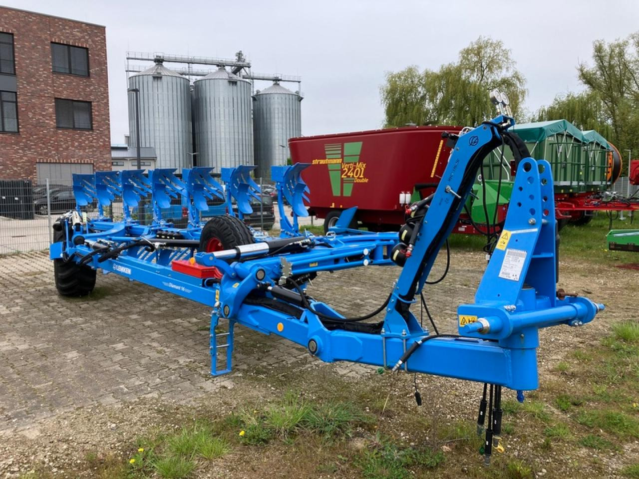 Lemken DIAMANT 16 V OFF+ONLAND - محراث: صورة 2 Lemken DIAMANT 16 V OFF+ONLAND - محراث: صورة 2