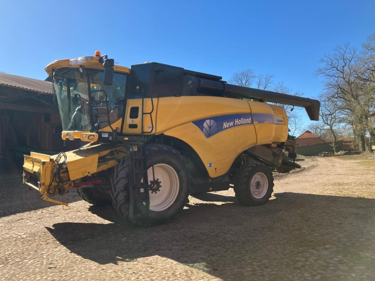 New Holland CX 8090 ALLRAD - حصادة موحَّدة: صورة 3 New Holland CX 8090 ALLRAD - حصادة موحَّدة: صورة 3