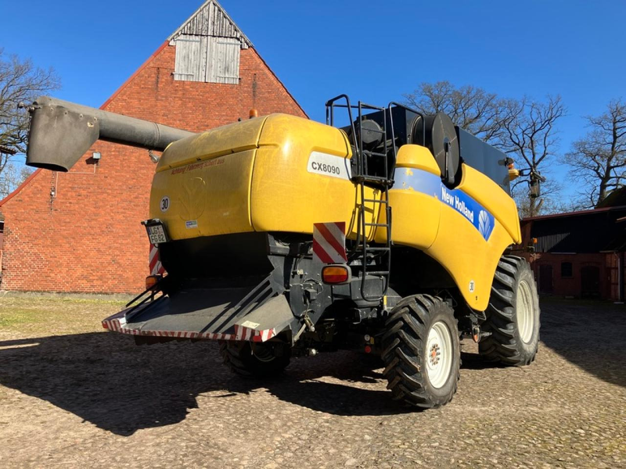 New Holland CX 8090 ALLRAD - حصادة موحَّدة: صورة 4 New Holland CX 8090 ALLRAD - حصادة موحَّدة: صورة 4