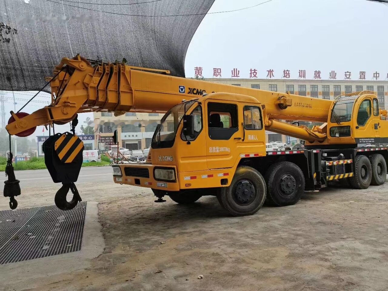 XCMG QY50B QY50K QY70K QY100K QY130K truck crane - موبايل كرين: صورة 1 XCMG QY50B QY50K QY70K QY100K QY130K truck crane - موبايل كرين: صورة 1