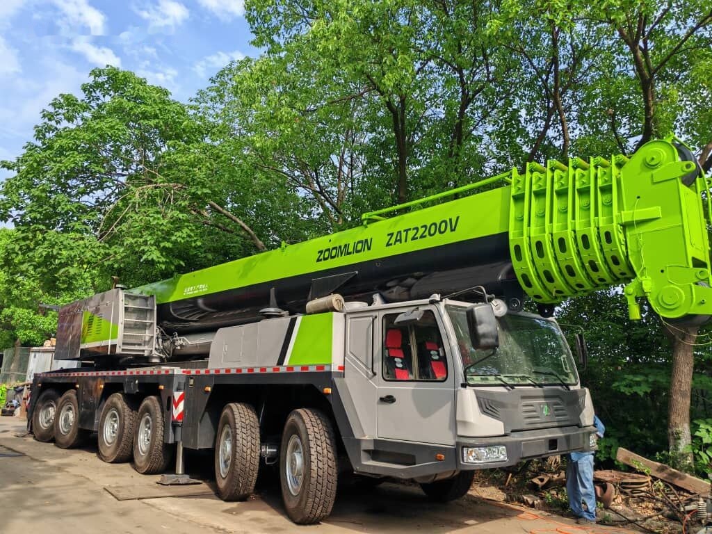 Zoomlion ZTC2200V 220T 220ton - موبايل كرين: صورة 4 Zoomlion ZTC2200V 220T 220ton - موبايل كرين: صورة 4
