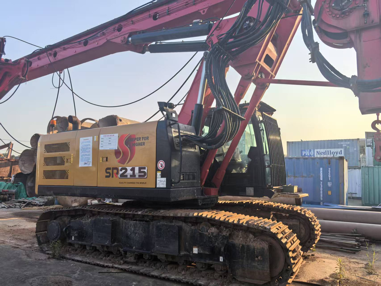 Sany xcmg zoomlion - آلة تلقيم: صورة 1 Sany xcmg zoomlion - آلة تلقيم: صورة 1