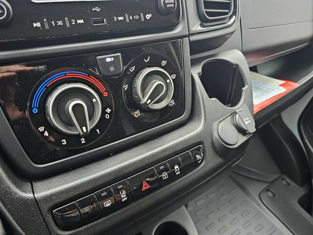 قلاب صغير FIAT Ducato L3 MAXI 140 Kipper AHK TFT Kamera Klima...: صورة 17 قلاب صغير FIAT Ducato L3 MAXI 140 Kipper AHK TFT Kamera Klima...: صورة 17