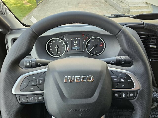شاحنة مغلقة الصندوق IVECO Daily 35S18 3.0 Koffer LBW Bär ACC LED sofort!...: صورة 6 شاحنة مغلقة الصندوق IVECO Daily 35S18 3.0 Koffer LBW Bär ACC LED sofort!...: صورة 6