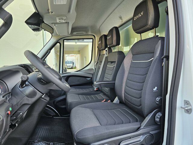 IVECO Daily 35S18 3.0 Koffer LBW Bär ACC LED sofort! - شاحنة مغلقة الصندوق: صورة 2 IVECO Daily 35S18 3.0 Koffer LBW Bär ACC LED sofort! - شاحنة مغلقة الصندوق: صورة 2