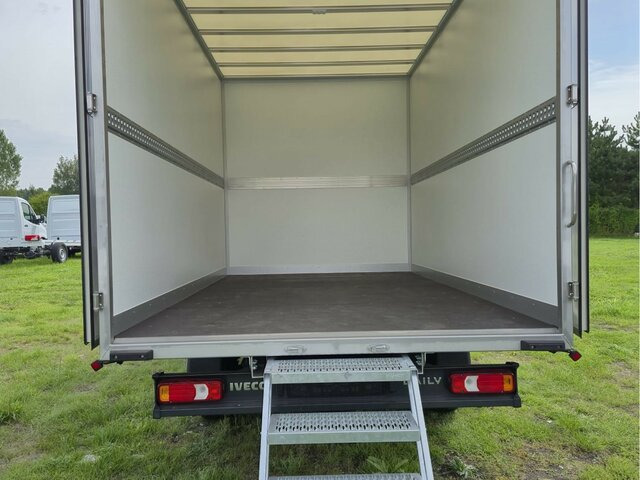 IVECO Daily 35S18 3.0 Koffer Voll-LED Navigation - شاحنة مغلقة الصندوق: صورة 4 IVECO Daily 35S18 3.0 Koffer Voll-LED Navigation - شاحنة مغلقة الصندوق: صورة 4