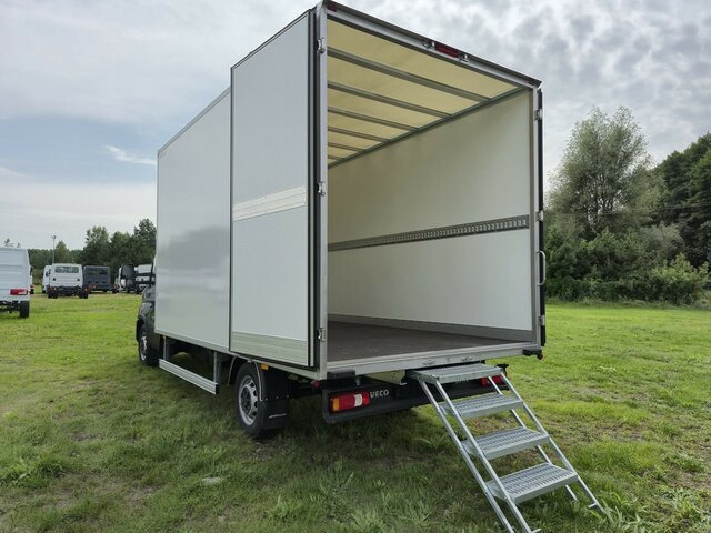 IVECO Daily 35S18 3.0 Koffer Voll-LED Navigation - شاحنة مغلقة الصندوق: صورة 2 IVECO Daily 35S18 3.0 Koffer Voll-LED Navigation - شاحنة مغلقة الصندوق: صورة 2
