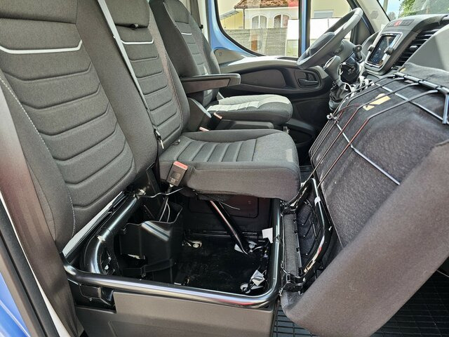 جديدة شاحنة مغلقة الصندوق IVECO Daily 35S18HA8 3.0 Hi-Matic AHK Tachograph LED: صورة 20