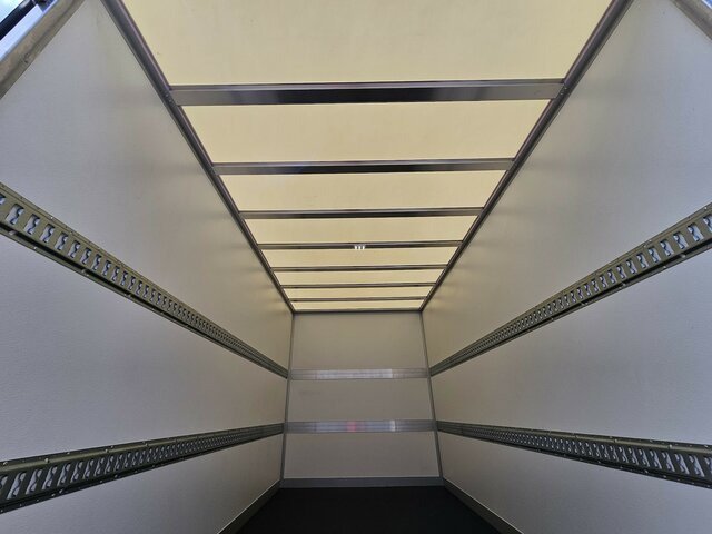 جديدة شاحنة مغلقة الصندوق IVECO Daily 35S18HA8 3.0 Hi-Matic AHK Tachograph LED: صورة 28