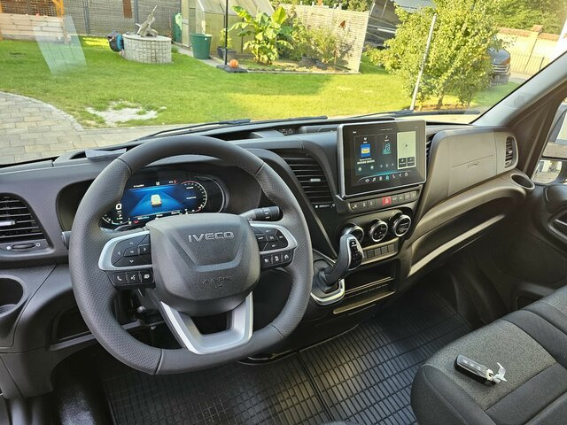 IVECO Daily 35S18HA8V DOKA Hi-Matic 12m³ 2xSchiebetür - فان, الشاحنات الصغيرة كابينة مزدوجة: صورة 5 IVECO Daily 35S18HA8V DOKA Hi-Matic 12m³ 2xSchiebetür - فان, الشاحنات الصغيرة كابينة مزدوجة: صورة 5