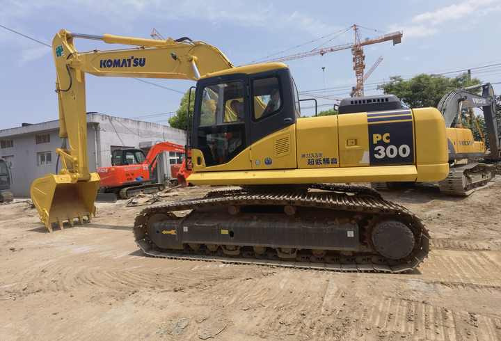 Automation Used komatsu pc300-7 excavator second hand ecvacators cheap price used komatsu for hot sale - حفار زحاف: صورة 2 Automation Used komatsu pc300-7 excavator second hand ecvacators cheap price used komatsu for hot sale - حفار زحاف: صورة 2