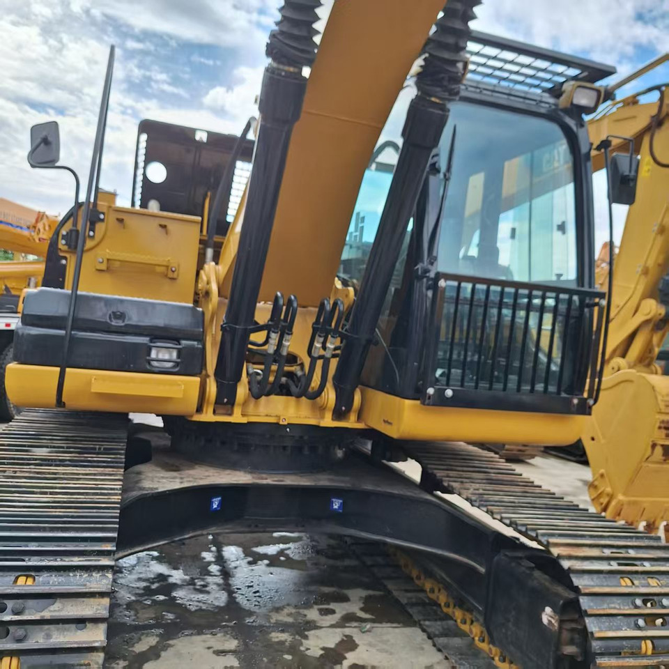 CAT 320D2 Excavator - حفار زحاف: صورة 3 CAT 320D2 Excavator - حفار زحاف: صورة 3