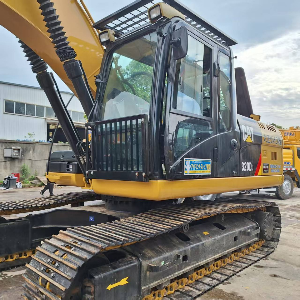 CAT 320D2 Excavator - حفار زحاف: صورة 2 CAT 320D2 Excavator - حفار زحاف: صورة 2