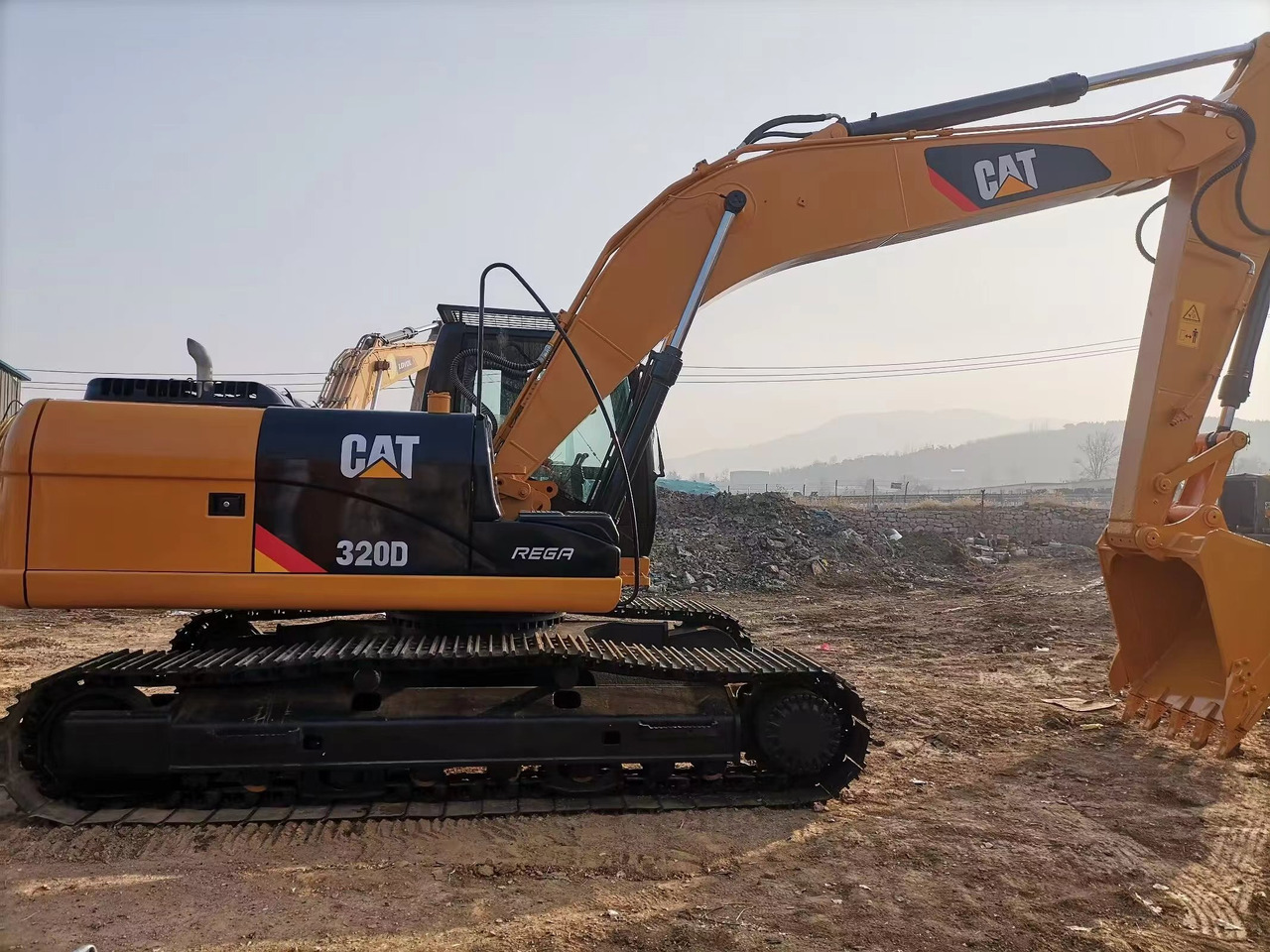 CAT 320DL Excavator - حفار زحاف: صورة 4 CAT 320DL Excavator - حفار زحاف: صورة 4