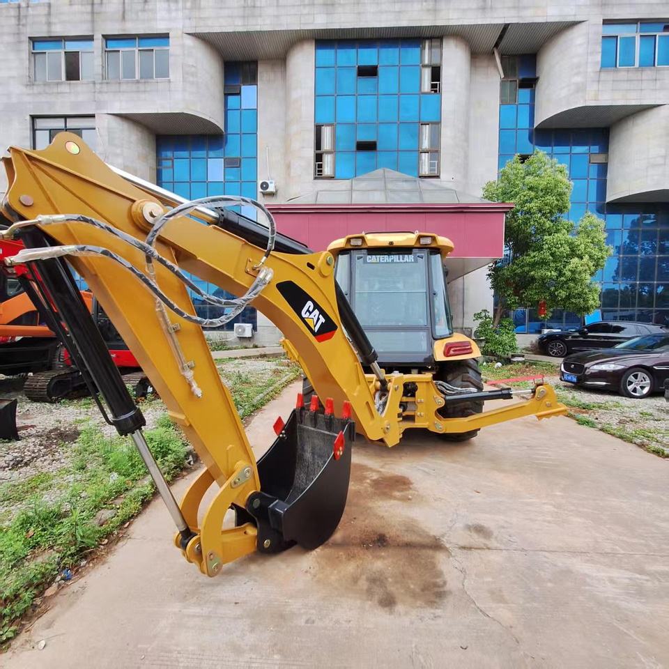 CAT 420F Backhoe Loader - جرافة حفار: صورة 5 CAT 420F Backhoe Loader - جرافة حفار: صورة 5
