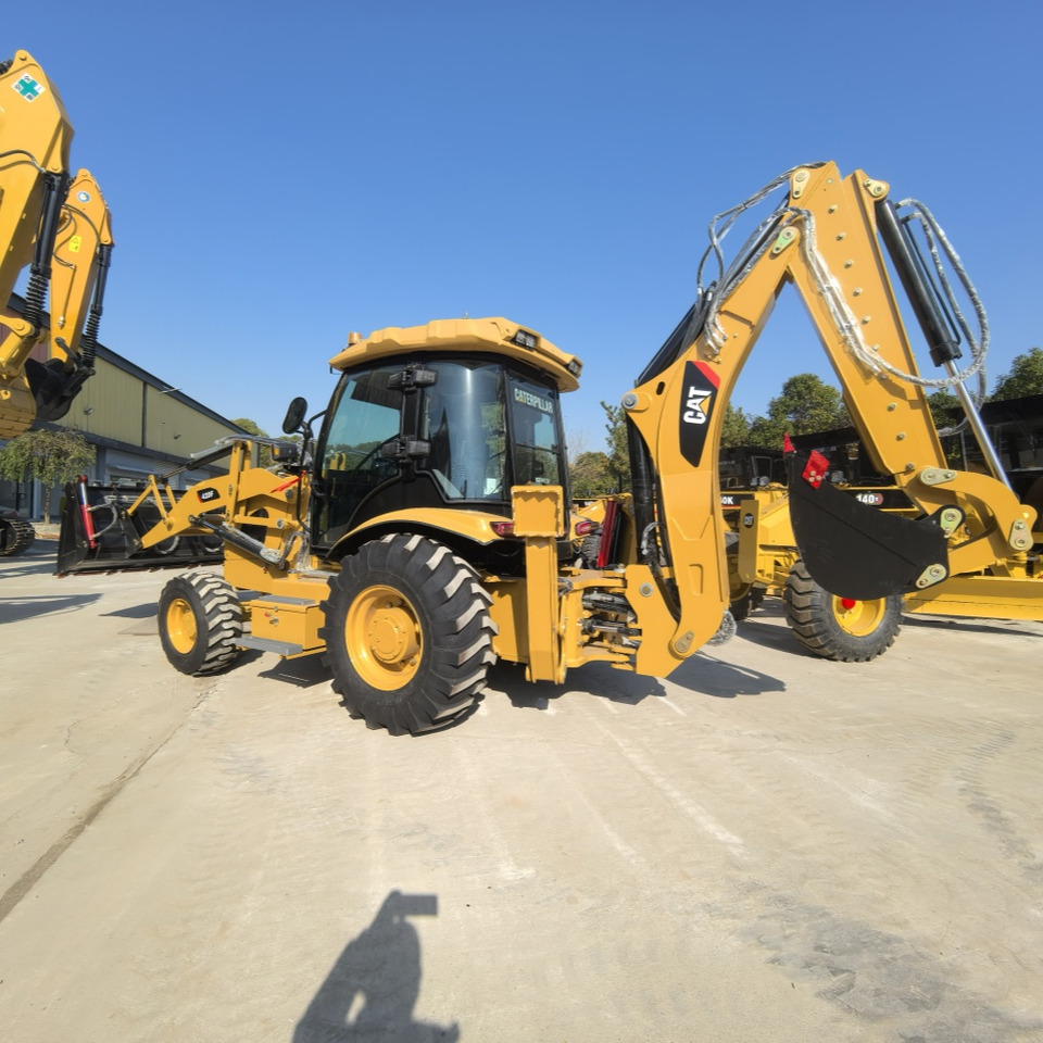 CAT 420F Backhoe Loader - جرافة حفار: صورة 1 CAT 420F Backhoe Loader - جرافة حفار: صورة 1
