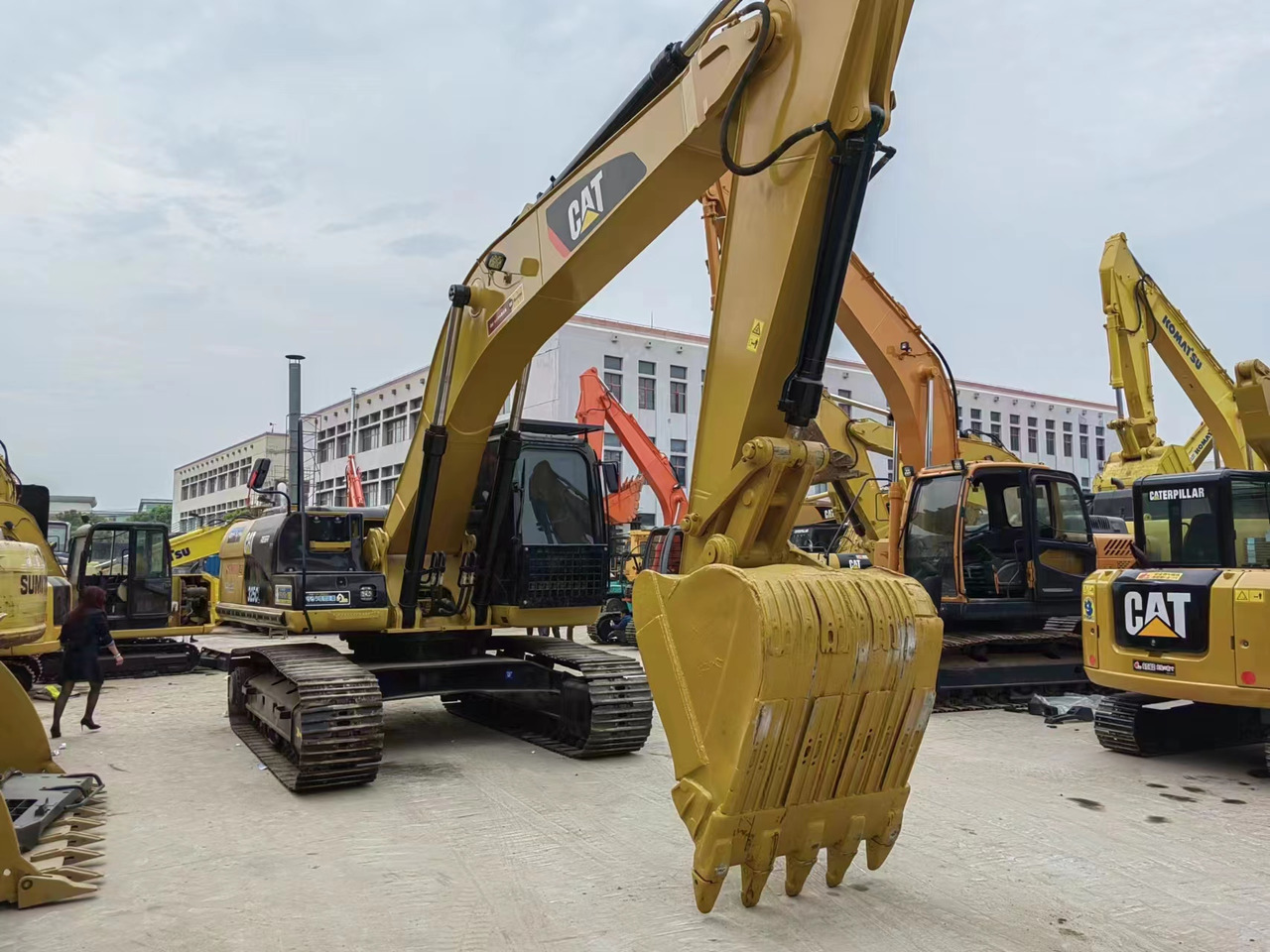CATERPILLAR 325 C - حفار زحاف: صورة 4 CATERPILLAR 325 C - حفار زحاف: صورة 4