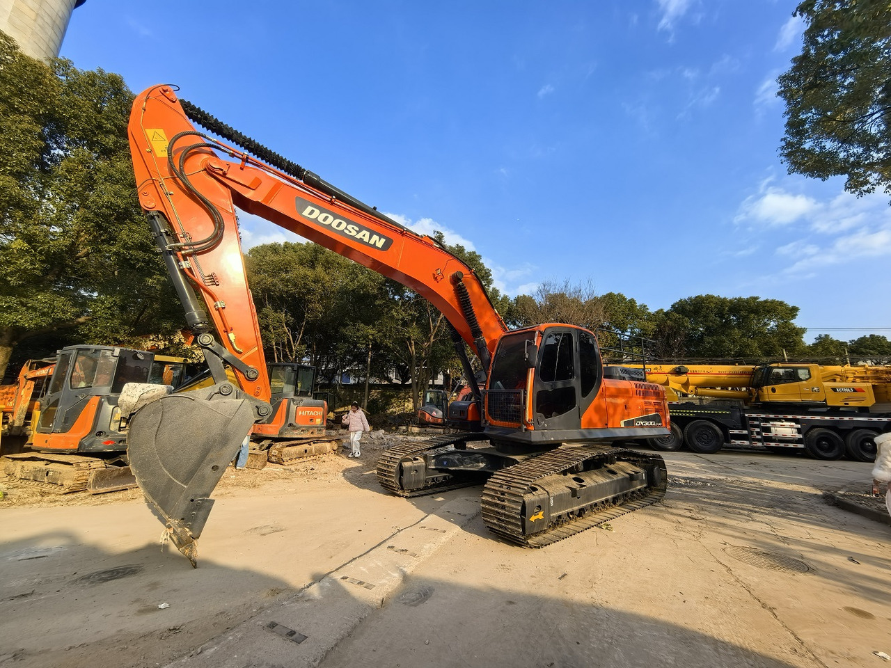 Doosan DX300LC Crawler Excavator - حفار زحاف: صورة 1 Doosan DX300LC Crawler Excavator - حفار زحاف: صورة 1