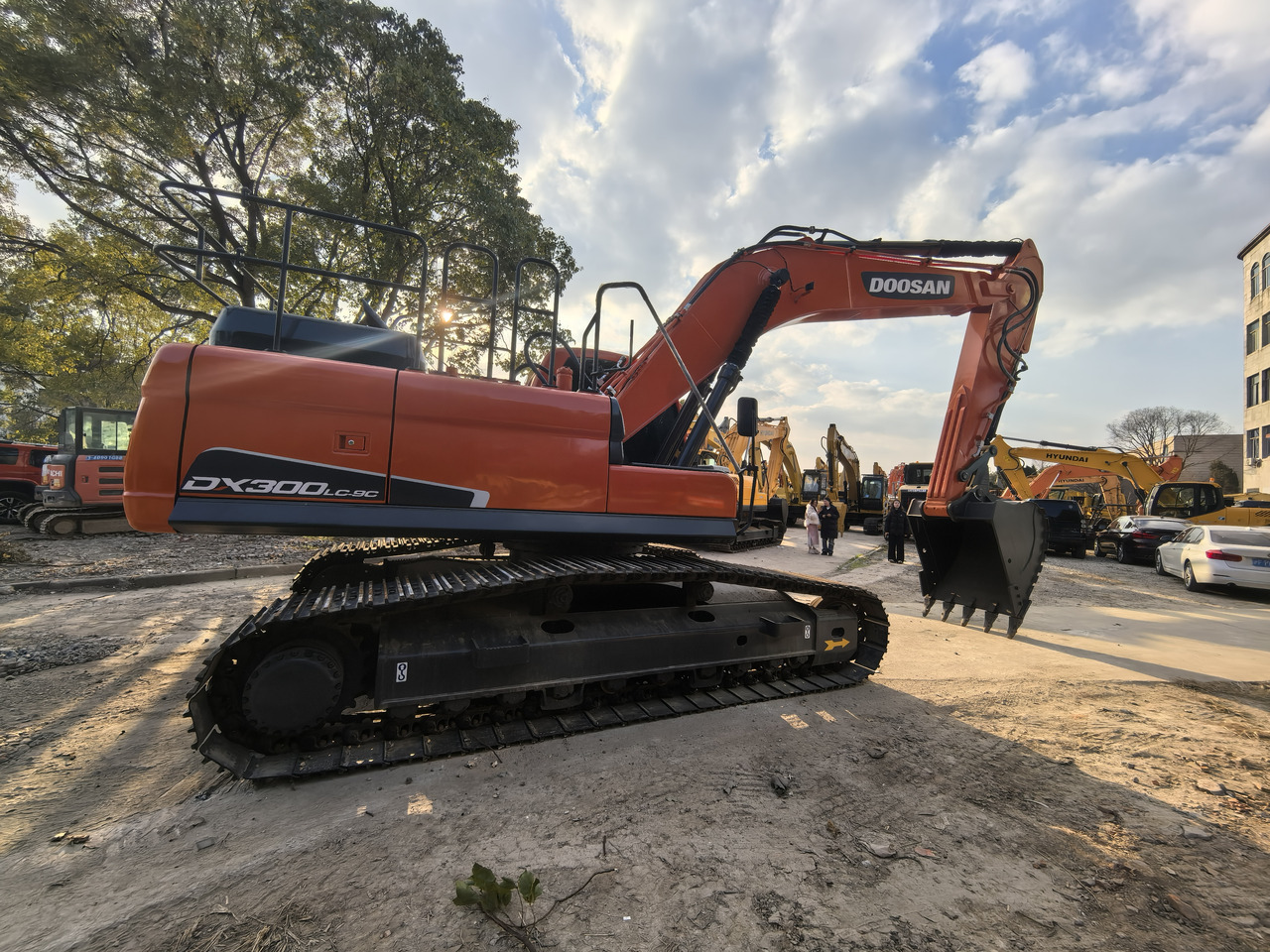 Doosan DX300LC Crawler Excavator - حفار زحاف: صورة 2 Doosan DX300LC Crawler Excavator - حفار زحاف: صورة 2