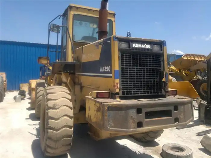 Factory Price Komatsu Used WA320-1 Construction Wheel Loader - اللودر بعجل: صورة 3 Factory Price Komatsu Used WA320-1 Construction Wheel Loader - اللودر بعجل: صورة 3