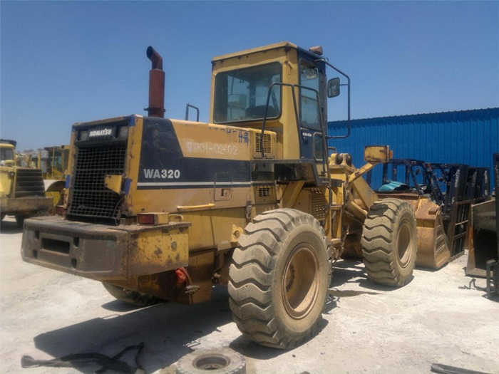 Factory Price Komatsu Used WA320-1 Construction Wheel Loader - اللودر بعجل: صورة 4 Factory Price Komatsu Used WA320-1 Construction Wheel Loader - اللودر بعجل: صورة 4