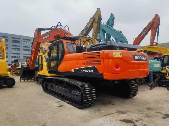 Good Condition Used Excavators Japan Used Excavator DOOSAN DX340LCA Hydraulic Crawler Digger Excavator for Sale - حفار زحاف: صورة 3 Good Condition Used Excavators Japan Used Excavator DOOSAN DX340LCA Hydraulic Crawler Digger Excavator for Sale - حفار زحاف: صورة 3