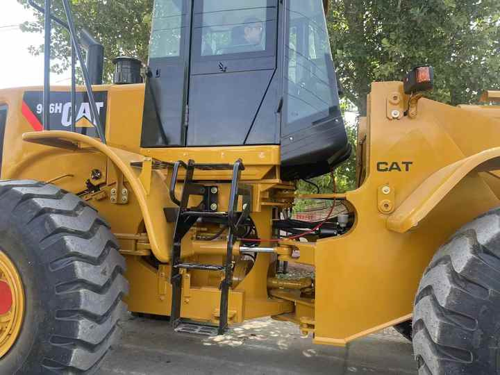 Good condition Used Japan Wheel loader Caterpillar 966H front loader - اللودر بعجل: صورة 3 Good condition Used Japan Wheel loader Caterpillar 966H front loader - اللودر بعجل: صورة 3