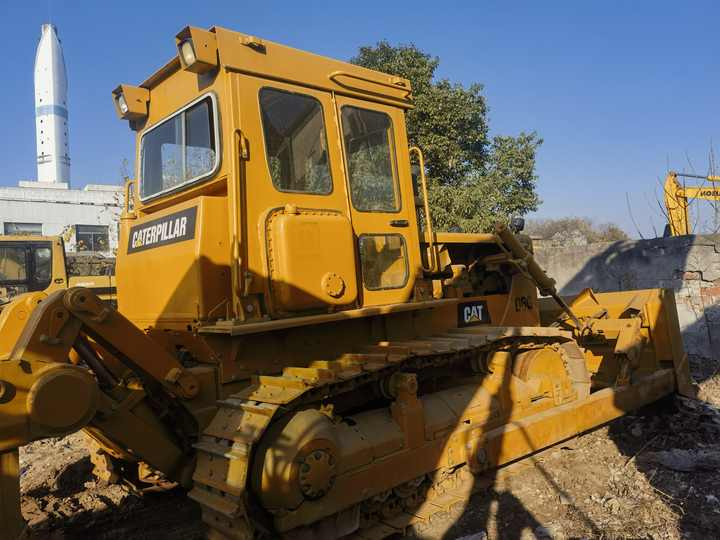 Good working condition original Japanese Second Hand Caterpillar CAT D6G Bulldozer with high quality for sale - جرافة: صورة 3 Good working condition original Japanese Second Hand Caterpillar CAT D6G Bulldozer with high quality for sale - جرافة: صورة 3
