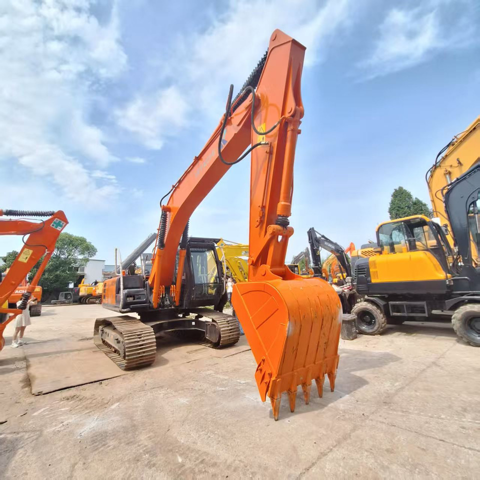 Hitachi ZX200 Excavator - حفار زحاف: صورة 5 Hitachi ZX200 Excavator - حفار زحاف: صورة 5