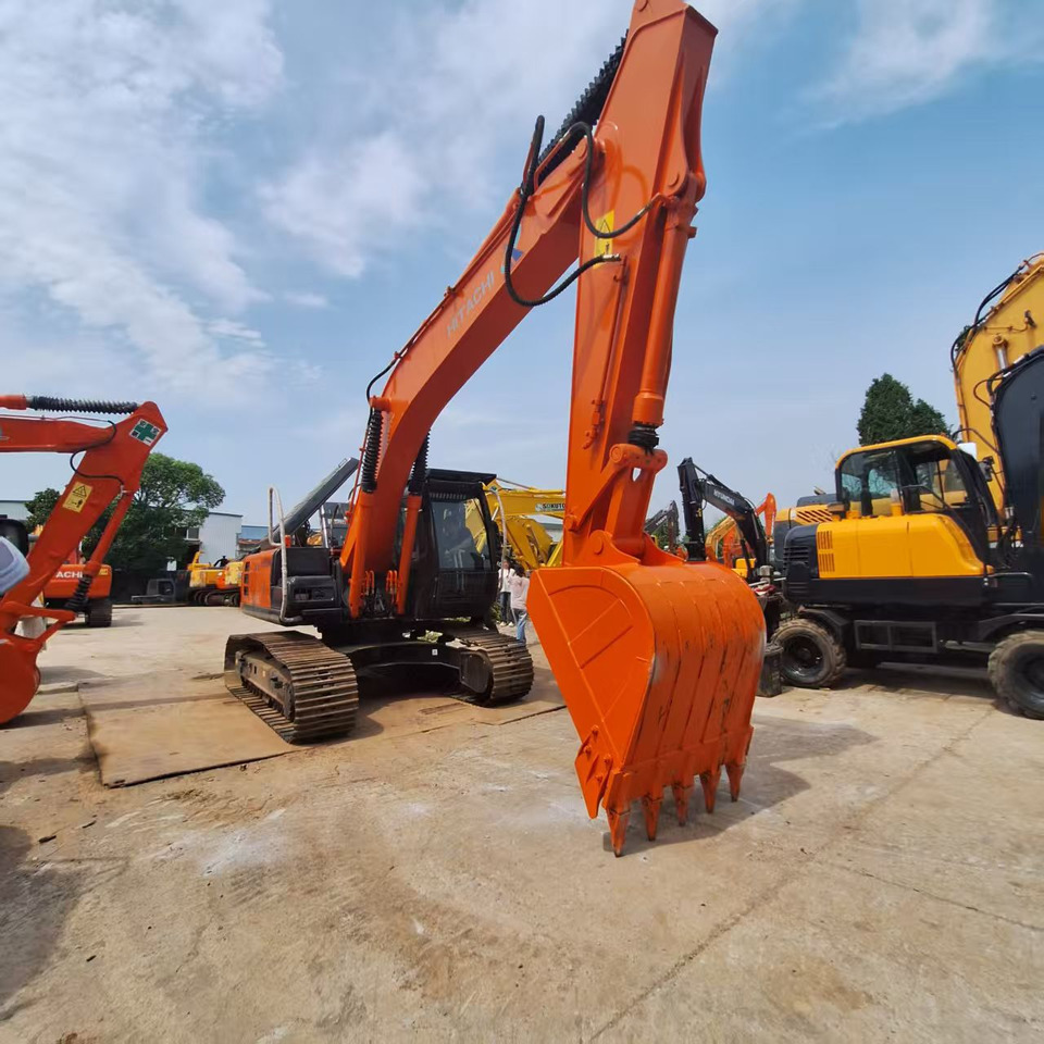 Hitachi ZX200G Excavator - حفار زحاف: صورة 5 Hitachi ZX200G Excavator - حفار زحاف: صورة 5
