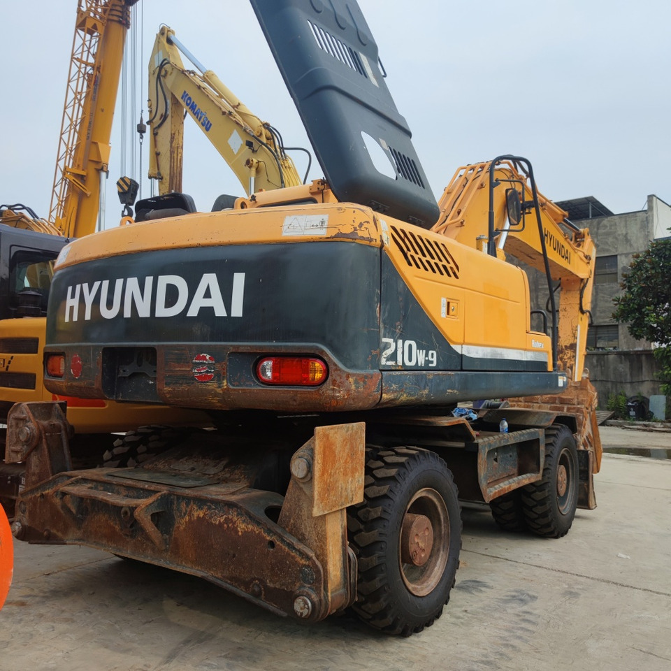 Hyundai 210w-9 wheel excavator - حفارة دولاب: صورة 4 Hyundai 210w-9 wheel excavator - حفارة دولاب: صورة 4