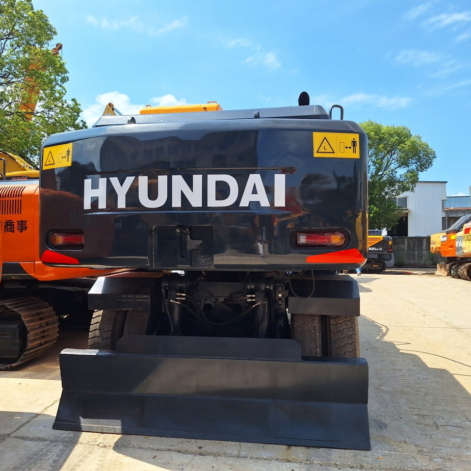 Hyundai 210w-9 wheel excavator - حفارة دولاب: صورة 5 Hyundai 210w-9 wheel excavator - حفارة دولاب: صورة 5