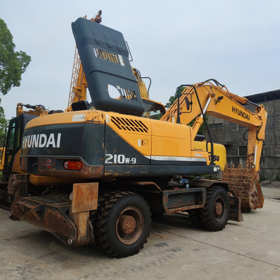 Hyundai 210w-9 wheel excavator - حفارة دولاب: صورة 4 Hyundai 210w-9 wheel excavator - حفارة دولاب: صورة 4