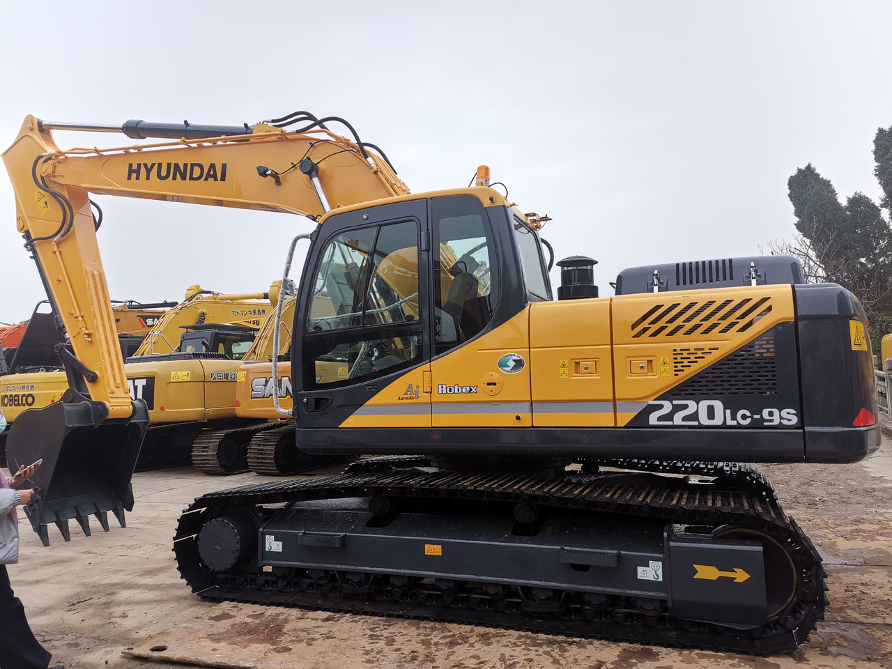 Hyundai 220LC-9S Excavator - حفار زحاف: صورة 1 Hyundai 220LC-9S Excavator - حفار زحاف: صورة 1